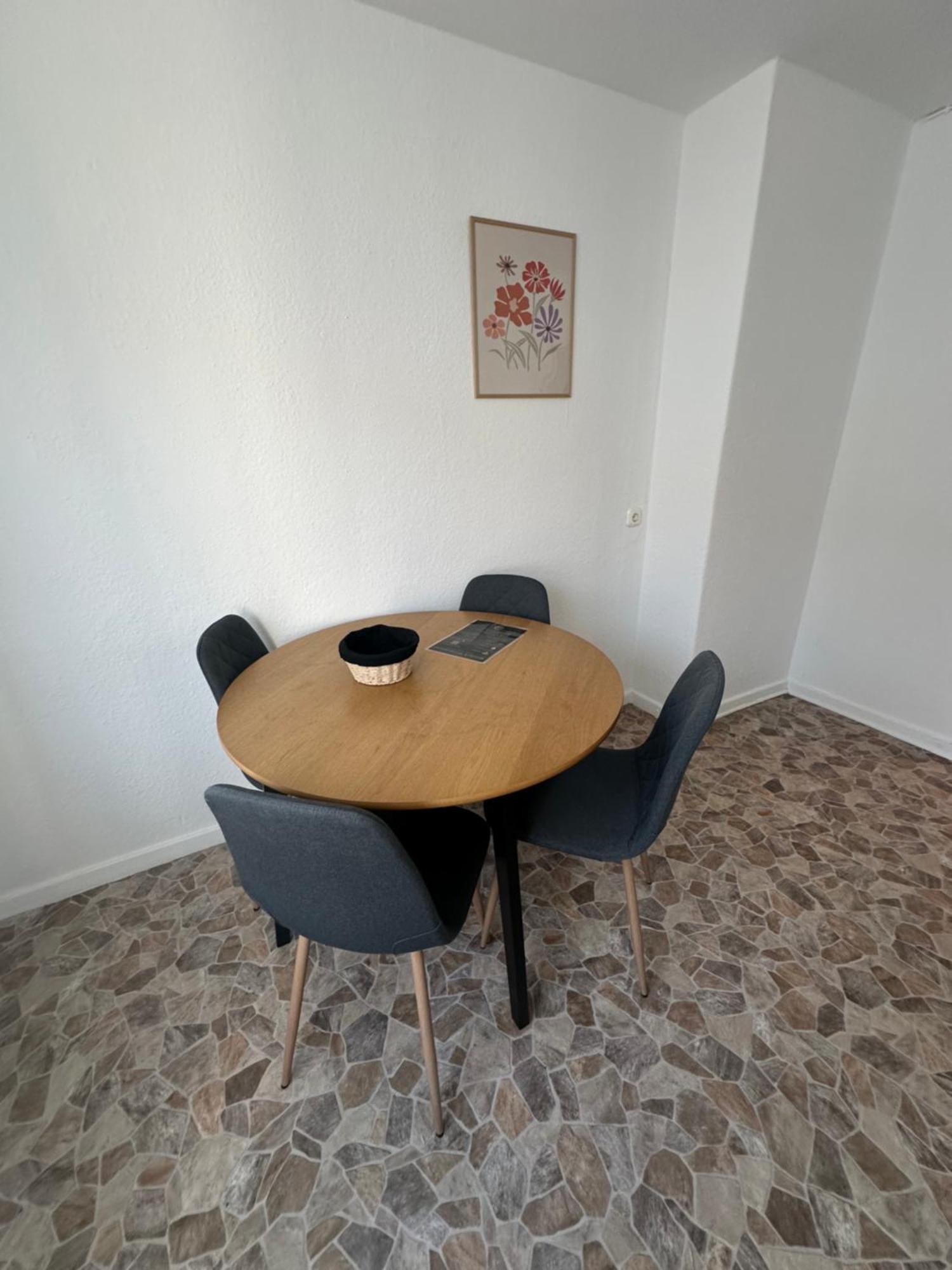 Doppelbett Unterkunft Vahrenwald-List ハノーファー エクステリア 写真
